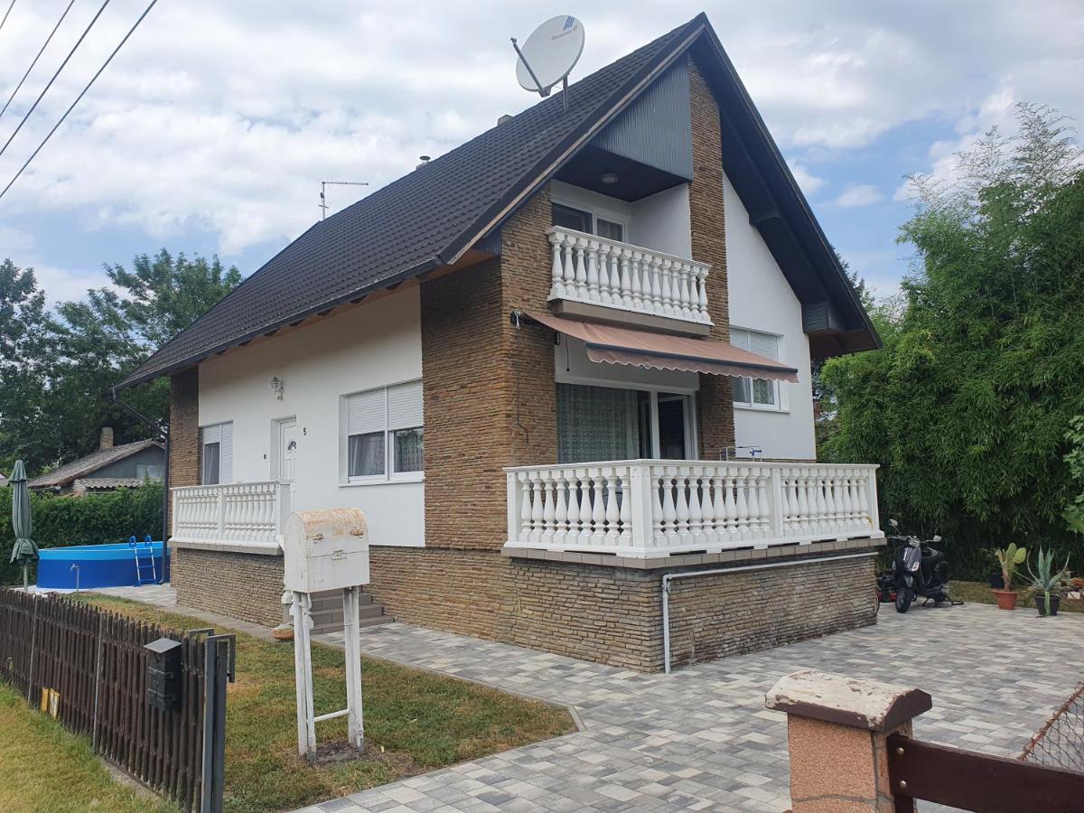 Wolf Vendeghaz Villa Balatonkeresztúr Екстериор снимка