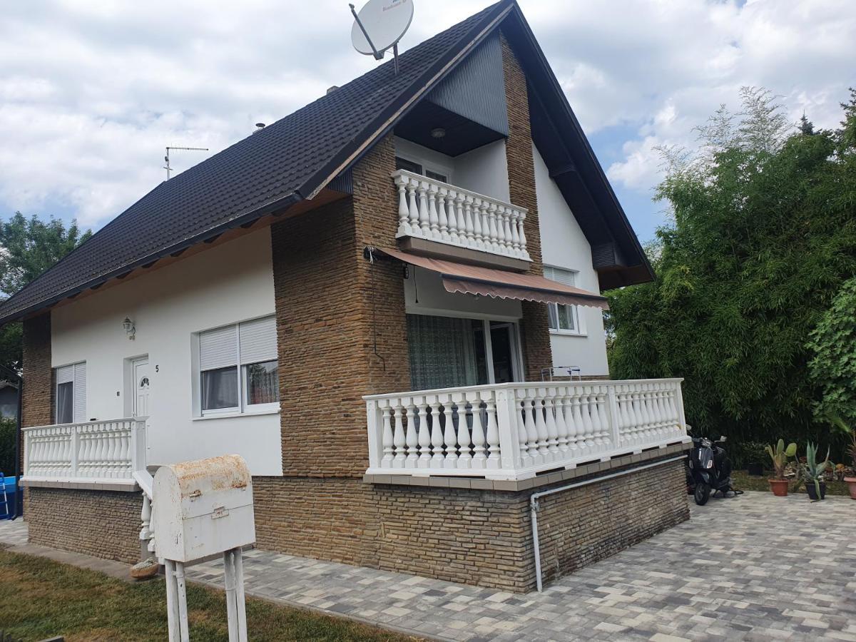 Wolf Vendeghaz Villa Balatonkeresztúr Екстериор снимка